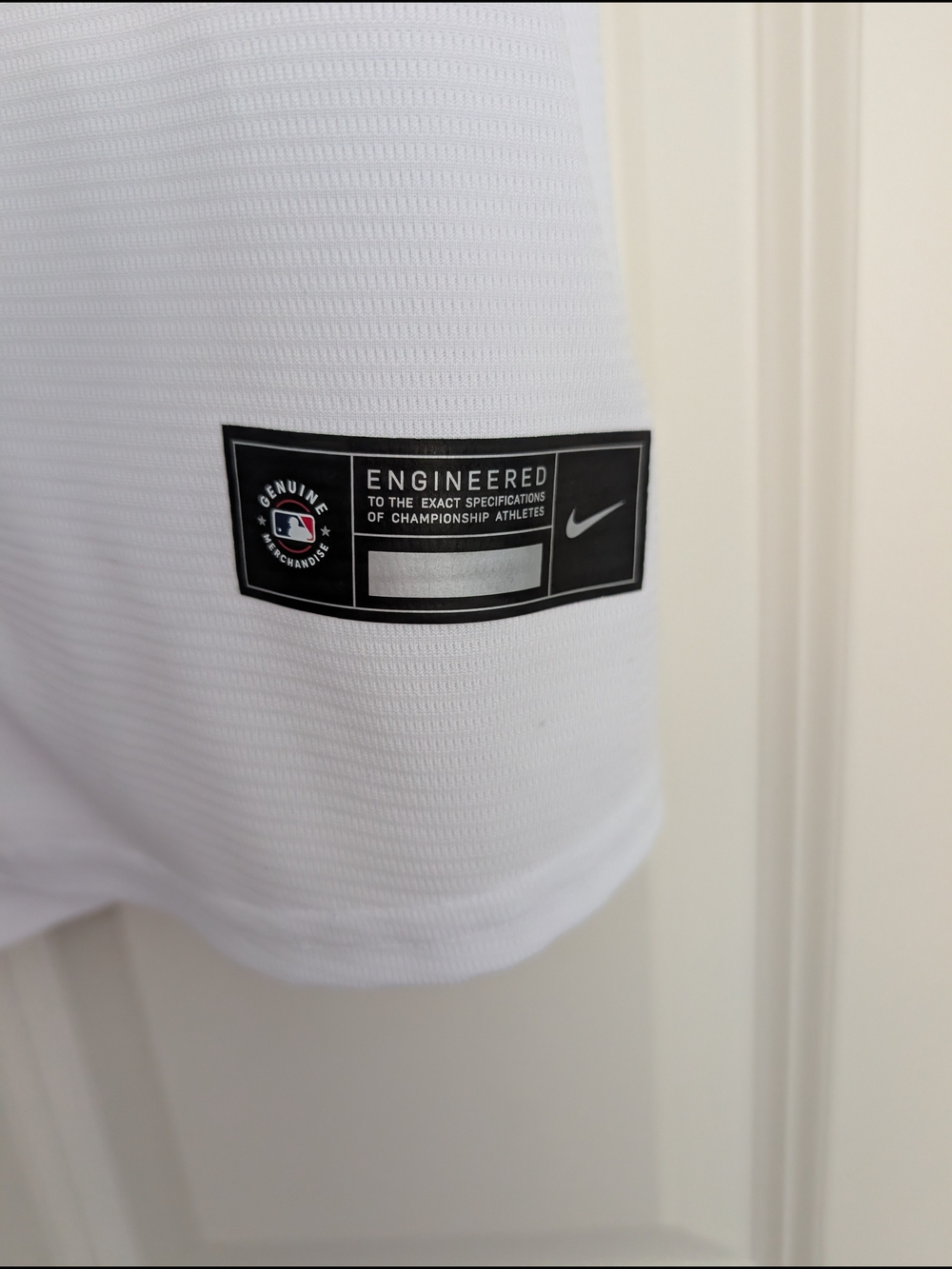 MLB Genuine Merchandise Acuña Jr. #13 Baseball Jersey White Red, Youth XL 18/20 - Picture 4 of 9